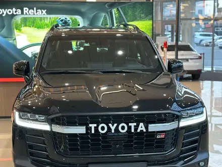 Toyota Land Cruiser GR Sport 2026 года за 69 850 000 тг. в Алматы – фото 2
