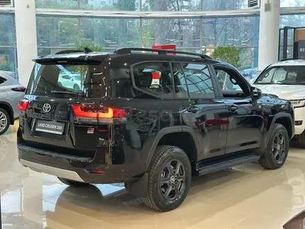 Toyota Land Cruiser GR Sport 2026 года за 69 850 000 тг. в Алматы – фото 7