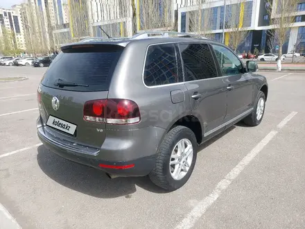 Volkswagen Touareg 2007 года за 6 500 000 тг. в Астана – фото 13