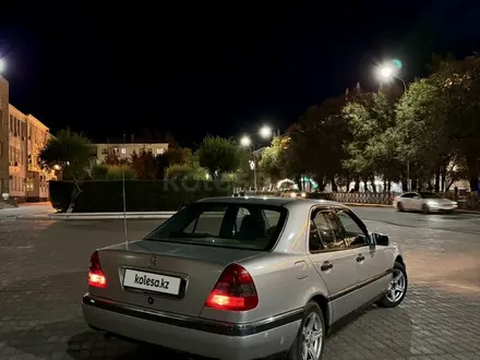 Mercedes-Benz C 180 1993 года за 1 450 000 тг. в Караганда – фото 4