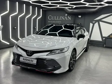 Toyota Camry 2018 года за 15 500 000 тг. в Алматы – фото 21