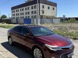 Toyota Avalon 2013 года за 6 200 000 тг. в Атырау – фото 2