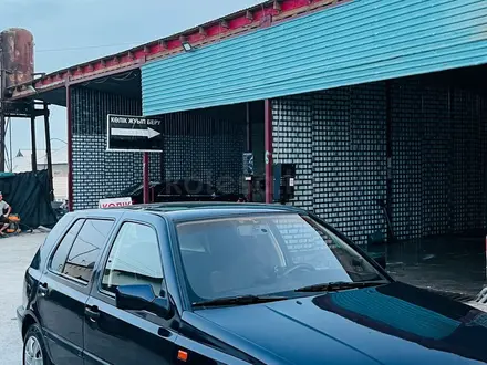 Volkswagen Golf 1993 года за 850 000 тг. в Шымкент – фото 3