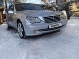 Mercedes-Benz C 200 2003 годаfor4 200 000 тг. в Караганда – фото 4