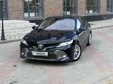 Toyota Camry 2018 года за 17 000 000 тг. в Семей – фото 2
