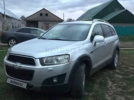 Chevrolet Captiva 2012 года за 6 000 000 тг. в Уральск – фото 3