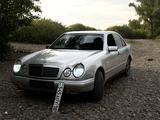 Mercedes-Benz E 240 1998 года за 2 800 000 тг. в Семей – фото 2