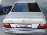 Mercedes-Benz E 220 1993 годаfor1 000 000 тг. в Туркестан – фото 3