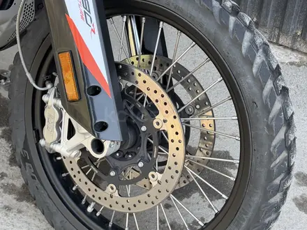 KTM  890 Adventure R 2021 года за 5 750 000 тг. в Алматы – фото 6