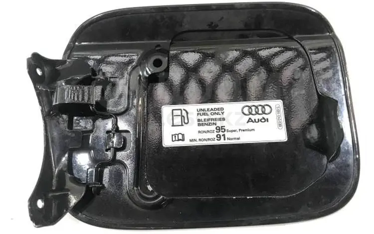 Наклейка на лючек бензобака Audi B6 B7 B8 A5 C7 D3 D4 и др. 8E0010183S за 2 000 тг. в Алматы