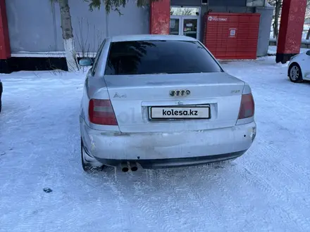 Audi A4 1995 года за 1 550 000 тг. в Саумалколь – фото 4