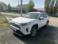 Toyota RAV4 2021 года за 18 500 000 тг. в Актобе – фото 4