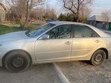 Toyota Camry 2001 годаүшін4 200 000 тг. в Шелек – фото 2