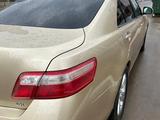 Toyota Camry 2011 года за 6 000 000 тг. в Актобе – фото 2