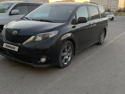 Toyota Sienna 2011 года за 11 400 000 тг. в Актау