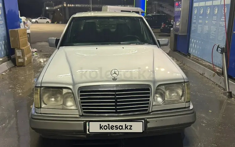 Mercedes-Benz E 220 1995 годаүшін2 800 000 тг. в Алматы