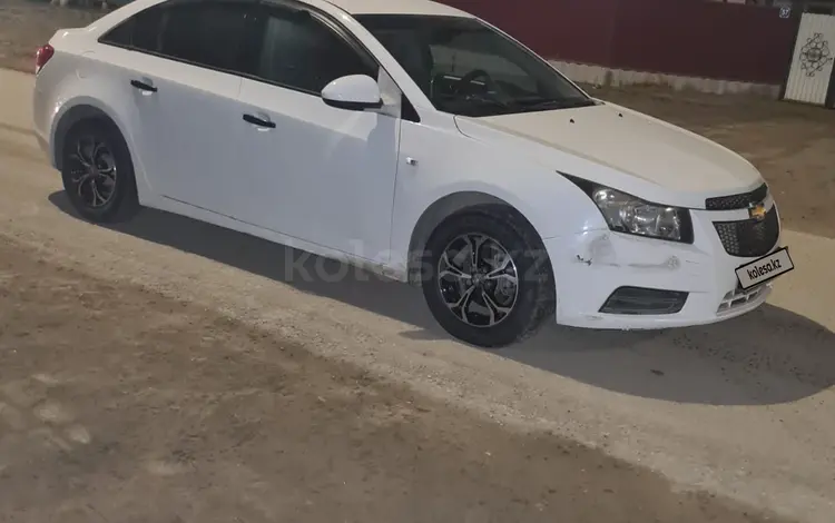 Chevrolet Cruze 2012 годаүшін3 200 000 тг. в Атырау