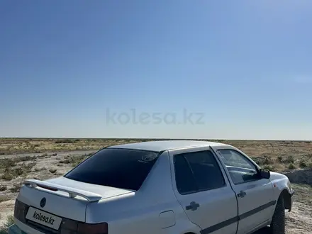 Volkswagen Vento 1994 года за 1 600 000 тг. в Атырау – фото 4