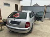 Skoda Fabia 2002 года за 450 000 тг. в Атырау – фото 3