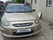 Hyundai Accent, 2012