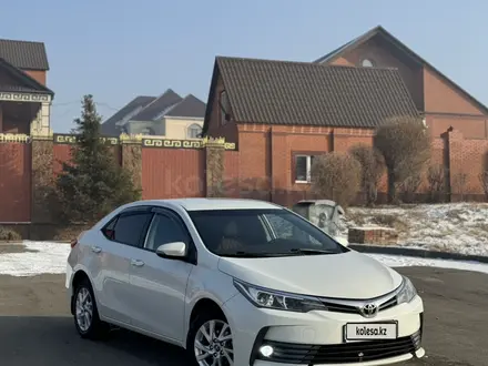 Toyota Corolla 2018 года за 8 200 000 тг. в Усть-Каменогорск