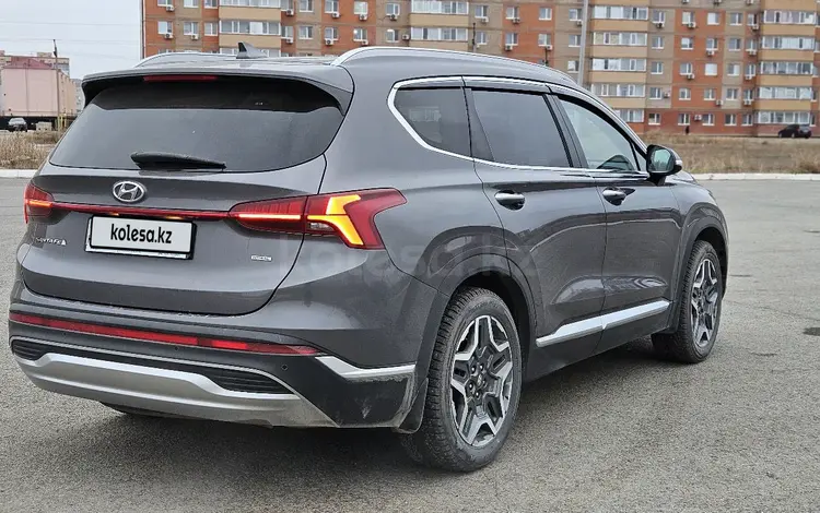 Hyundai Santa Fe 2022 годаүшін17 500 000 тг. в Уральск