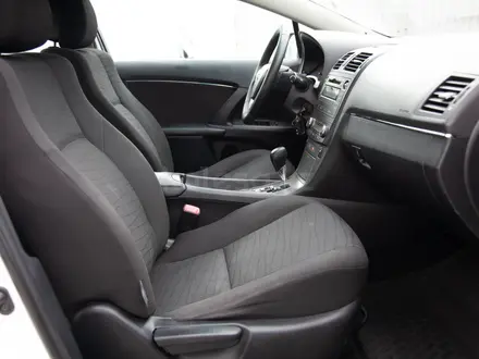 Toyota Avensis 2010 года за 5 090 000 тг. в Алматы – фото 15