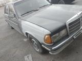 Mercedes-Benz E 230 1984 года за 850 000 тг. в Караганда – фото 2