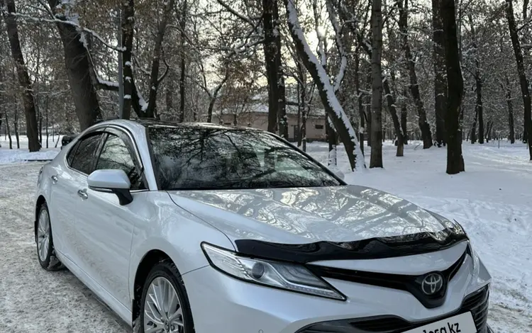 Toyota Camry 2019 года за 14 500 000 тг. в Алматы