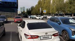 Toyota Camry 2019 года за 12 500 000 тг. в Астана – фото 2