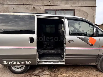 Hyundai Starex 2002 года за 2 800 000 тг. в Шымкент – фото 3