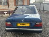 Mercedes-Benz E 220 1989 годаүшін2 200 000 тг. в Актобе – фото 4