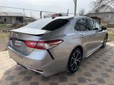 Toyota Camry 2020 года за 9 800 000 тг. в Сарыагаш – фото 3