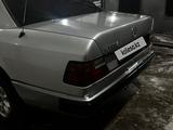 Mercedes-Benz E 260 1992 года за 1 750 000 тг. в Павлодар – фото 2
