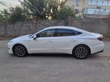 Hyundai Sonata 2023 года за 11 750 000 тг. в Алматы – фото 5