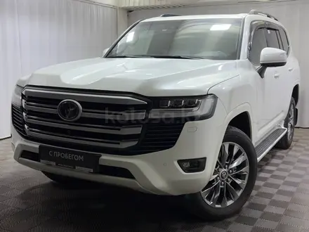 Toyota Land Cruiser Luxe 2023 года за 44 900 000 тг. в Алматы
