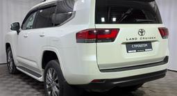Toyota Land Cruiser Luxe 2023 года за 44 900 000 тг. в Алматы – фото 2