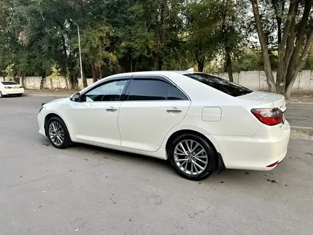 Toyota Camry 2017 года за 10 800 000 тг. в Алматы – фото 4