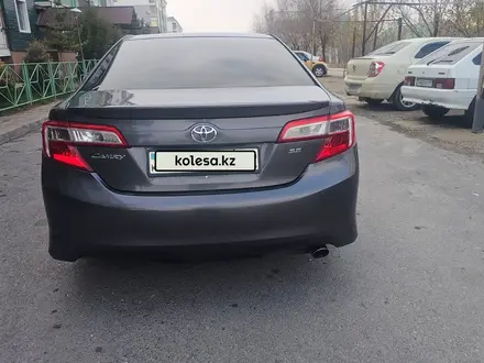 Toyota Camry 2014 года за 8 900 000 тг. в Шымкент – фото 2