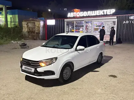 ВАЗ (Lada) Granta 2190 2022 года за 4 100 000 тг. в Семей