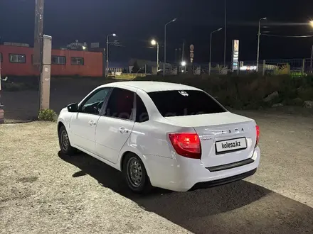 ВАЗ (Lada) Granta 2190 2022 года за 4 100 000 тг. в Семей – фото 2