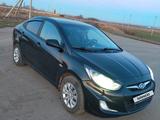 Hyundai Solaris 2014 года за 3 500 000 тг. в Костанай – фото 2