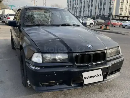 BMW 318 1993 года за 900 000 тг. в Алматы