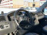 Volkswagen Multivan 2004 года за 9 500 000 тг. в Атбасар – фото 4