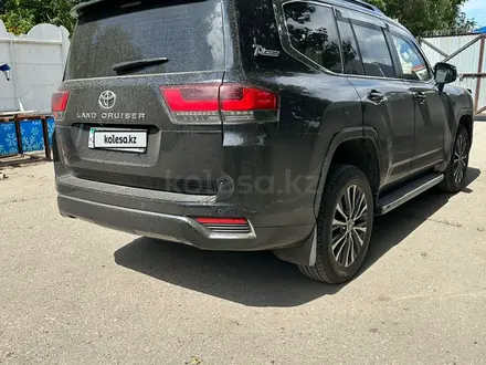 Toyota Land Cruiser 2022 года за 52 000 000 тг. в Актобе – фото 4