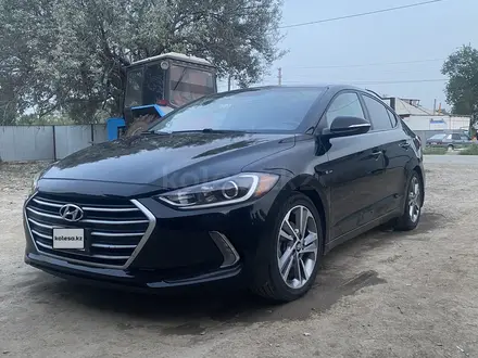 Hyundai Elantra 2017 года за 6 500 000 тг. в Астана