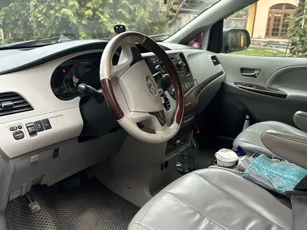 Toyota Sienna 2012 года за 13 000 000 тг. в Алматы – фото 3