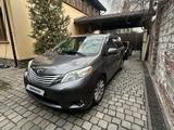 Toyota Sienna 2012 года за 13 000 000 тг. в Алматы