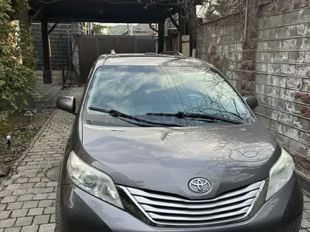 Toyota Sienna 2012 года за 13 000 000 тг. в Алматы – фото 9