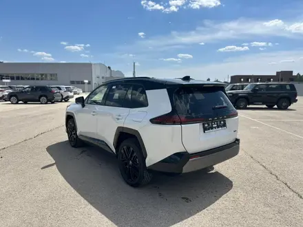 Toyota RAV4 Style HEV 2026 года за 26 390 000 тг. в Актобе – фото 14